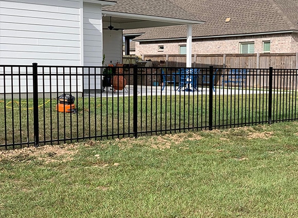 Aluminum fence that strong, stylish, and permanent
